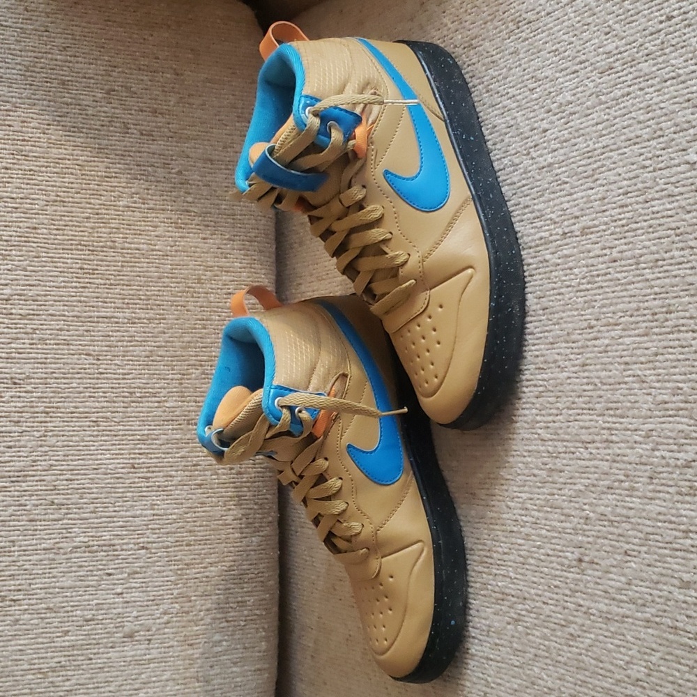 air force high tops tan orange black blue size 6.5 youth about a 7 / 7.woman